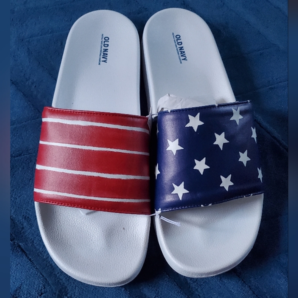 NEW NWT Old Navy Stars & Stripes American Flag Slide Sandals - Sz 12/13
